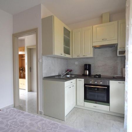 Apartment Biserka Малинська Екстер'єр фото
