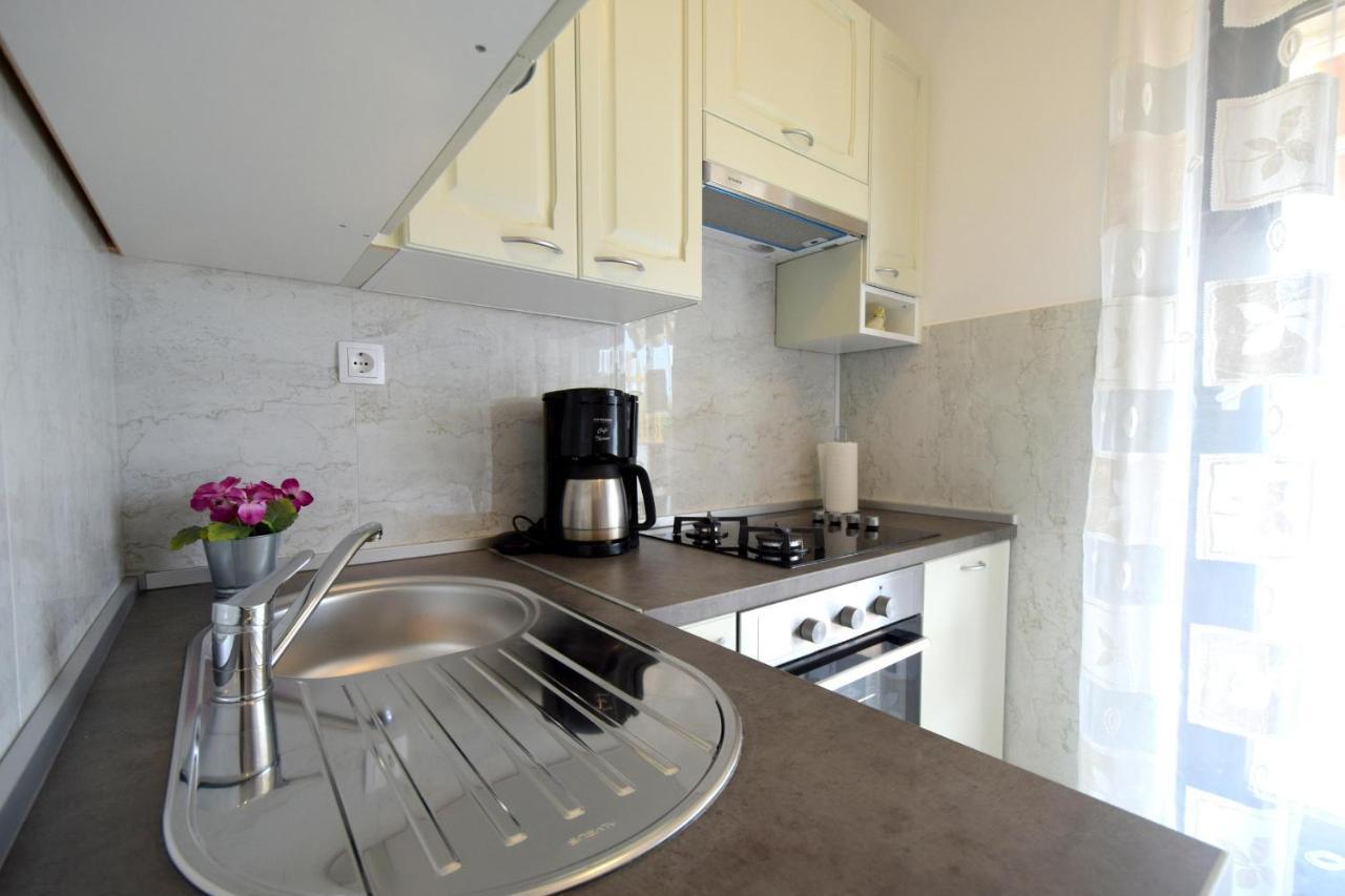 Apartment Biserka Малинська Екстер'єр фото