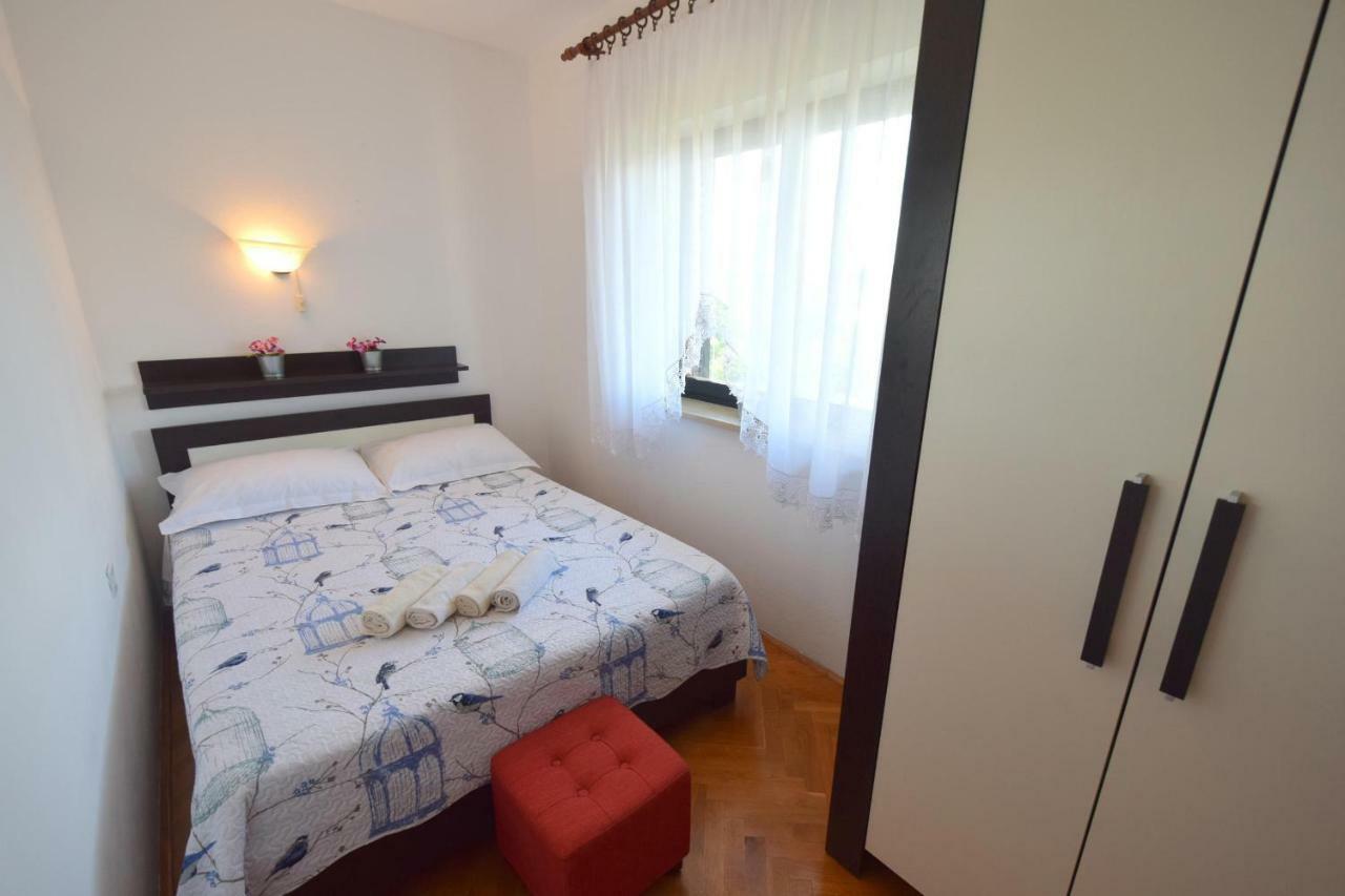 Apartment Biserka Малинська Екстер'єр фото
